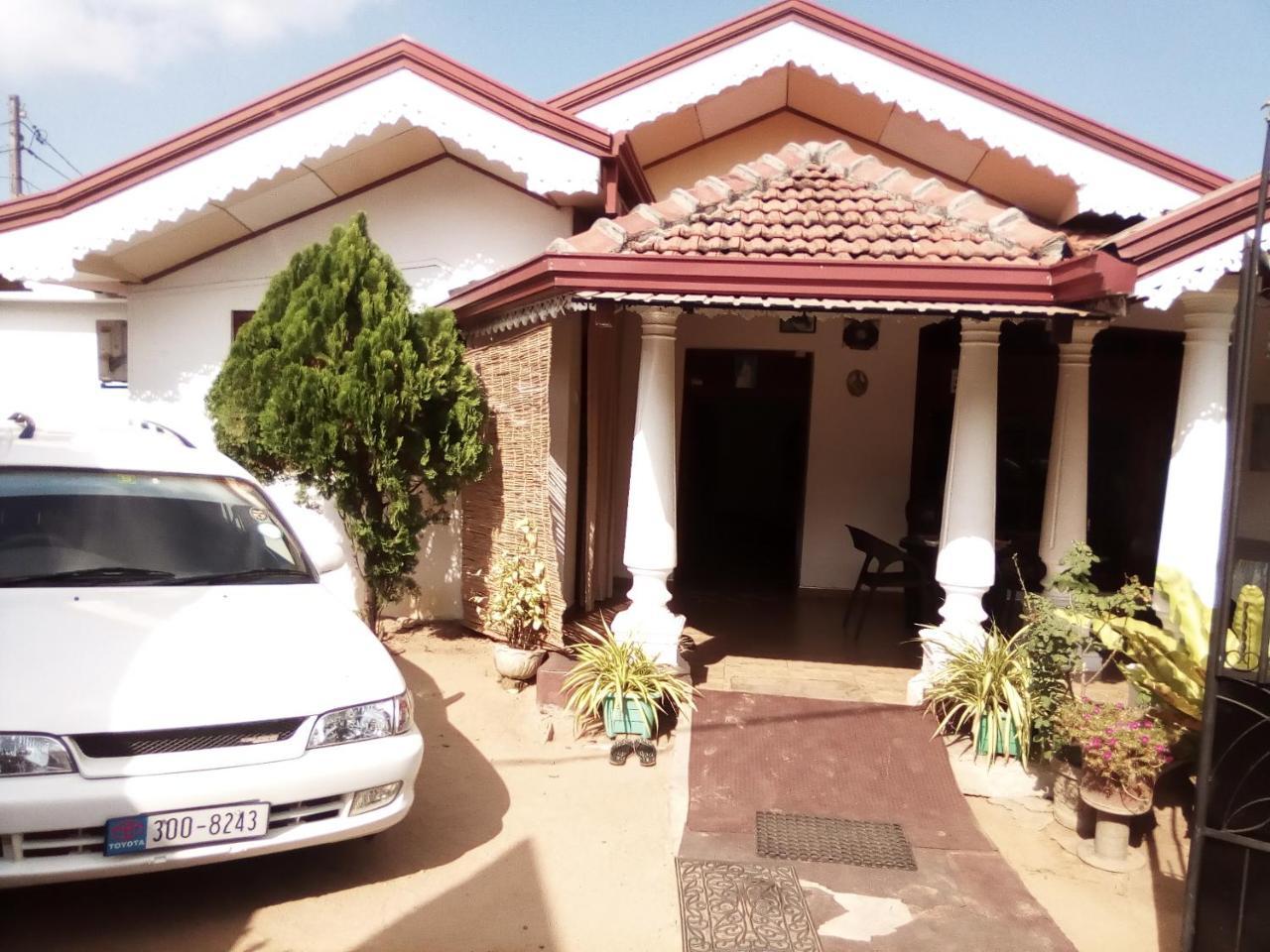 Lakshmi Family Villa Negombo Kültér fotó